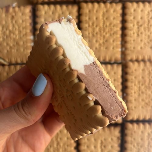 043C6FC8-8E58-4301-9E38-2213F36DECFD